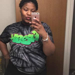 Meet your Posher, Adia